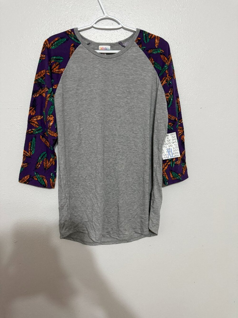 🪶 Boho Chic! LuLaRoe Grey Heather & Purple Feather Sleeve Randy Baseball Tee